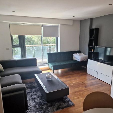 Immaculate 1-Bed Apartment In Londen Buitenkant foto