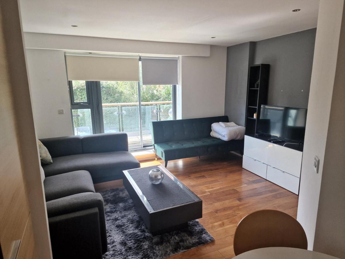 Immaculate 1-Bed Apartment In Londen Buitenkant foto